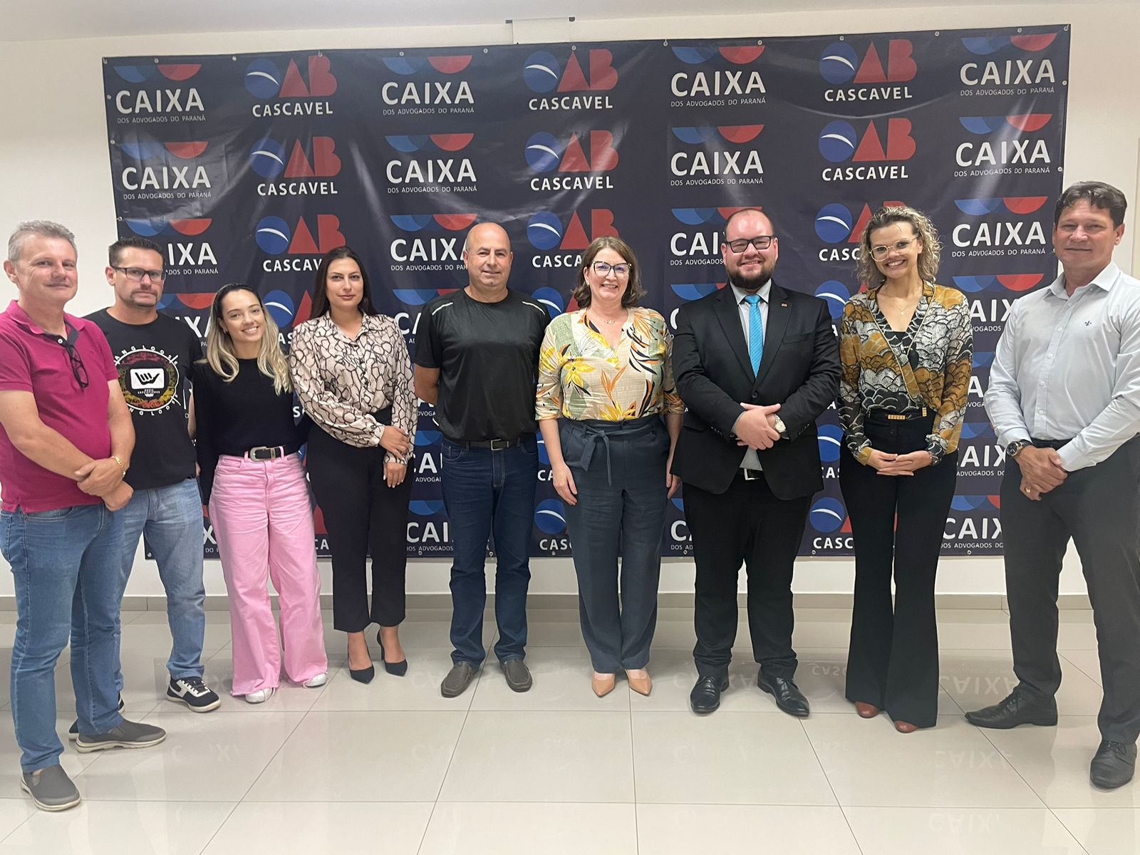 Membros da OAB de Cascavel e Toledo se reúnem com representantes da APAC